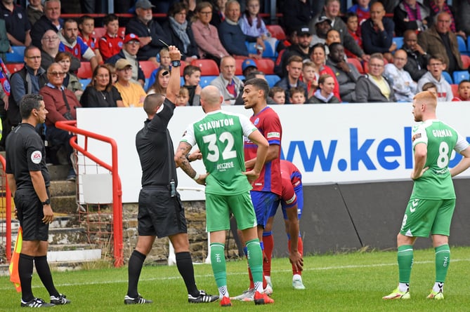 FOOTBALL ALDERSHOT TOWN FC MRW 30/8/2021
Aldershot Town FC (maroon/blue+blue) v
Yeovil Town FC (green/white+green/white) at The EBB Stadium
Picture: Malcolm Wells
Professional Photographer