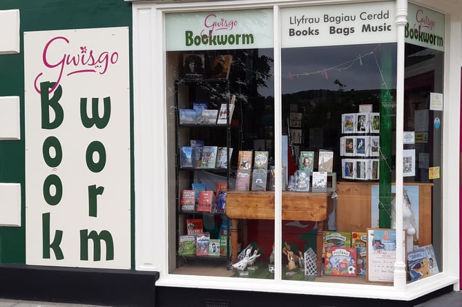 Gwisgo Bookworm Aberaeron