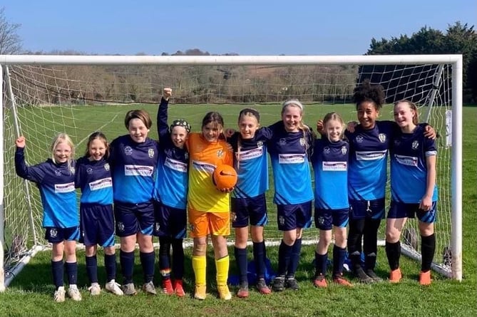 Crediton Youth U11 Girls.