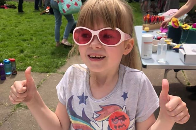 Emelia Winzer, 7