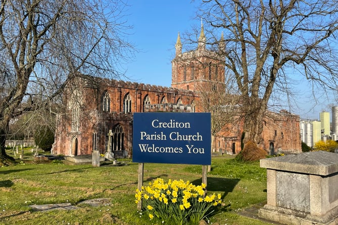 Crediton Parish Church.  AQ 5013