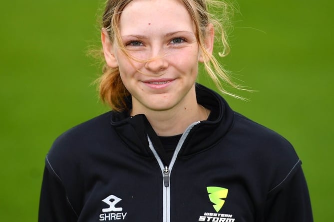 Sophia Smale cricketer