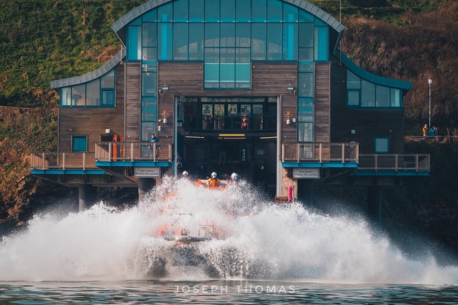 Tenby lifeboat being launched