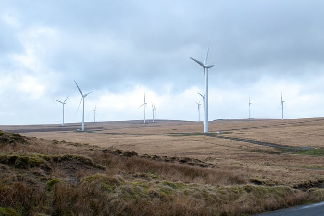 The removal of targets for land-based wind turbines has been criticised