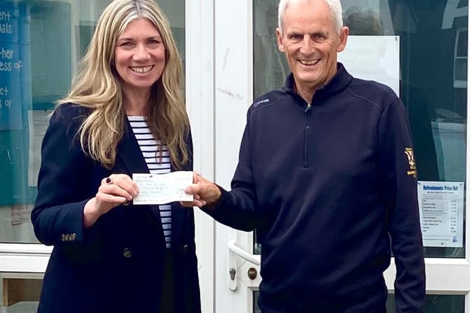 Jackie O’Brien, the The Alice Cross Centre's new manager, receivess a cheque for £1,250 from £1,250 from Richard Palmer, the Seniors Captain from Teignmouth Golf Club.
Picture Jackie O’Brien (April 2022)