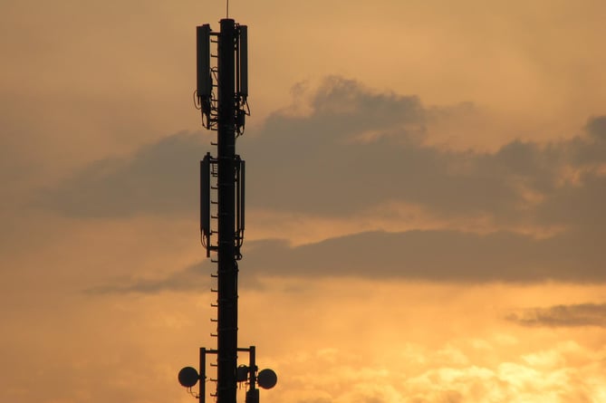 Mobile phone mast