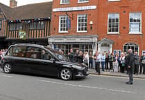 Spontaneous applause as Sir Ray Tindle’s hearse passes through Farnham town centre