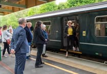 Rail minister gives thumbs up to Dartmoor Line as hourly service starts