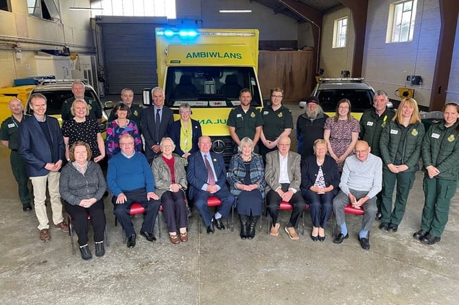 Morfudd’s extended family and Welsh Ambulance Service staff at the unveiling.