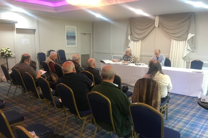 Alton Line Users Association members voted to disband after 48 years at Tuesday’s annual meeting