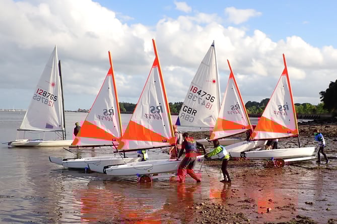 Starcross Yacht Club
Junior Section
