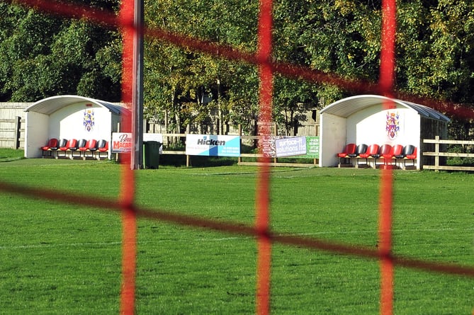 MDA191019A_SP002 Photo: Steve Pope
Football. Empty dugouts and pitch at Bovey Tracey as their FA Vase match against Abingdon was cancelled at the very last minute