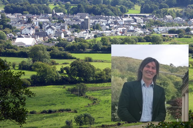 Machynlleth Mayor Cllr Jeremy Paige inset on Machynlleth