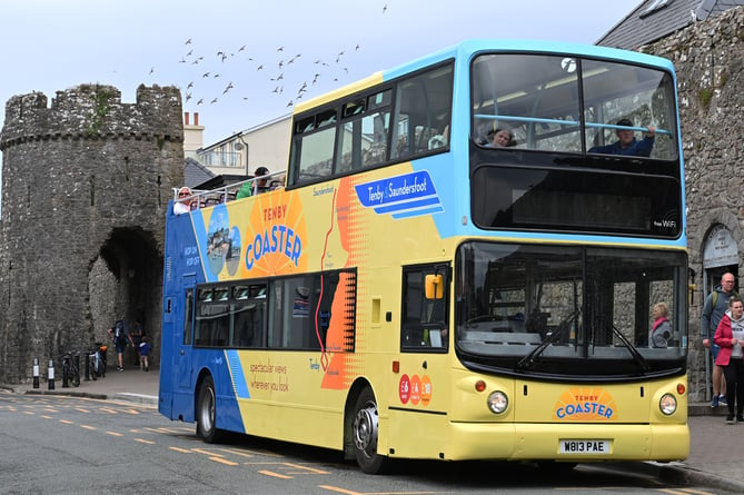 Coastal Cymru bus