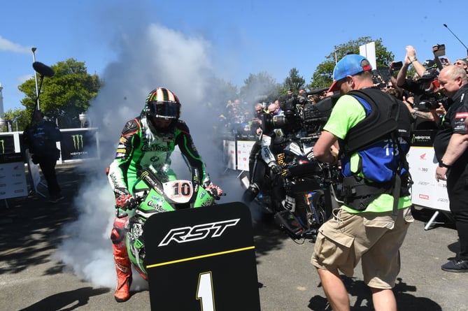 Can Peter Hickman claim a fourth win of the week tomorrow in the Senior TT? 