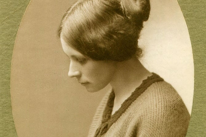 Author Flora Thompson.