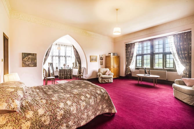 Creedy house bedroom