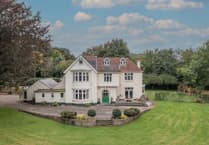 Ornate country house with £1.1m price tag could fit all of your friends inside 