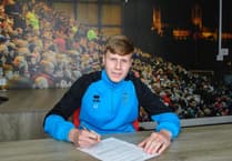 Manx goalkeeper Isaac Allan signs for Lincoln City