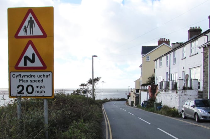 20mph speed limit sign in Aberdyfi