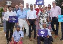 Sunak visits farm to harvest Tory votes