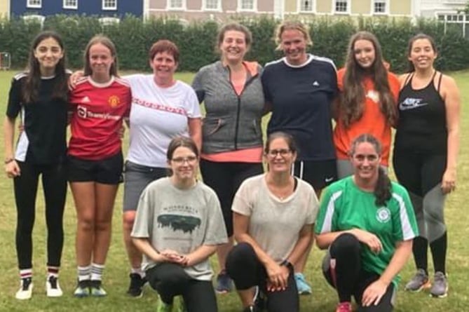 Jumpers for goalposts Women training