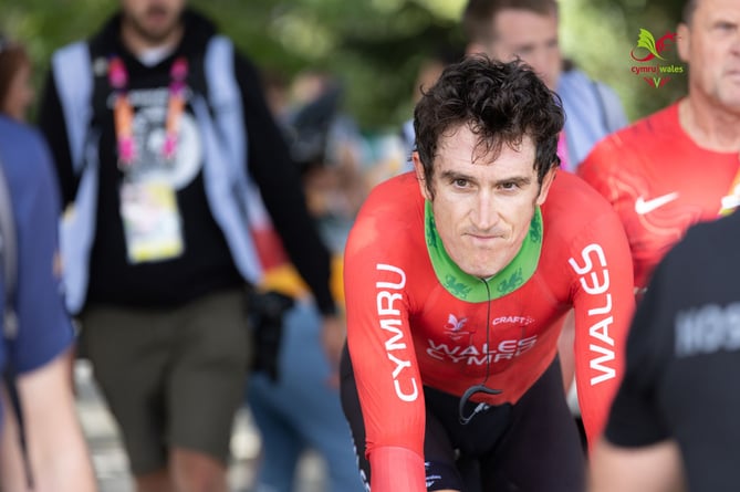 Geraint Thomas had to settle for a bronze medal after an early crash in the men’s individual time trial