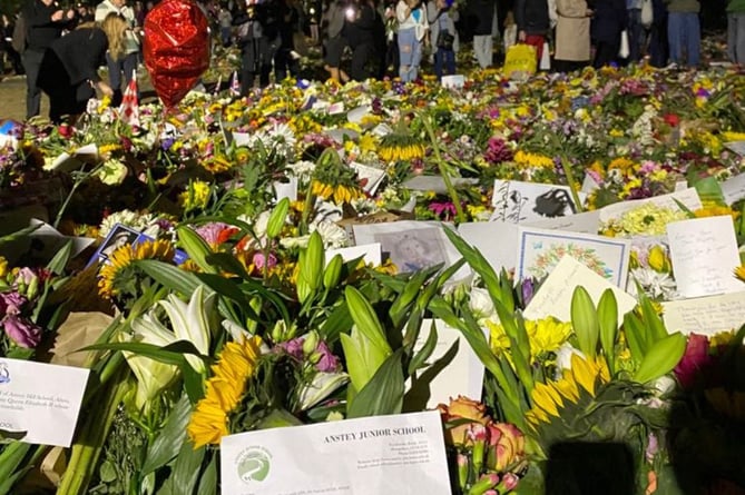 Anstey Junior School flowers for the Queen at Green Park in London, September 22.