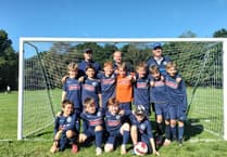 Haslemere Town Huskies beat Alton Red Sharks 3-2 in new kit